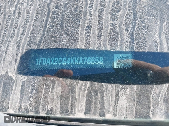 2019 Ford Transit Passenger XL z VIN 1FBAX2CG4KKA76658, wystawiony jako IAAI lot #41859748 z przebiegiem 155 033 mil mil oraz . Historia ofert i sprzedaży dostępna na DreamBid. Obrazek 9.