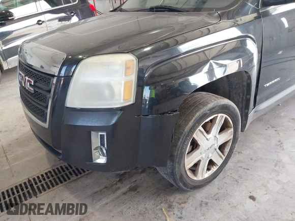 2011 GMC Terrain SLE-2 z VIN 2CTALSEC6B6321873, wystawiony jako IAAI lot #41778185 z przebiegiem 212 875 mil mil oraz . Historia ofert i sprzedaży dostępna na DreamBid. Obrazek 6.