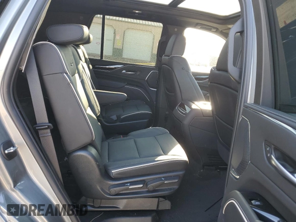 2023 Cadillac Escalade 4WD Sport z VIN 1GYS4FKL8PR461521, wystawiony jako Copart lot #47613175 z przebiegiem 31 627 mil mil oraz Szkoda całkowita • Salvage title. Historia ofert i sprzedaży dostępna na DreamBid. Obrazek 10.