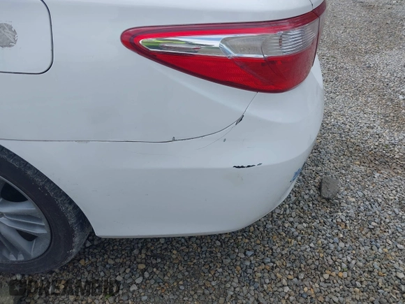 2015 Toyota Camry XLE with VIN 4T1BF1FK6FU004136, listed as a IAAI auction lot 42176871 with 193,553 mi miles and . Bid and sale history available at DreamBid. Image 19.