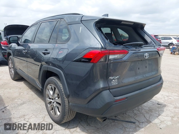 2021 Toyota RAV4 XLE Premium с VIN 2T3C1RFV9MC108170, выставлен на аукционе IAAI как лот 42099817 с пробегом 52 076 миль миль и . История ставок и продаж доступна на DreamBid. Изображение 3.