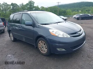 2008 Toyota Sienna XLE z VIN 5TDZK22C48S134667, wystawiony jako IAAI lot #42362889 z przebiegiem 248 762 mil mil oraz . Historia ofert i sprzedaży dostępna na DreamBid. Obrazek 1.