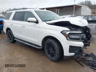 2023 Ford Expedition XLT с VIN 1FMJU1J87PEA64306, выставлен на аукционе IAAI как лот 41399913 с пробегом 26 040 миль миль и . История ставок и продаж доступна на DreamBid. Изображение 1.