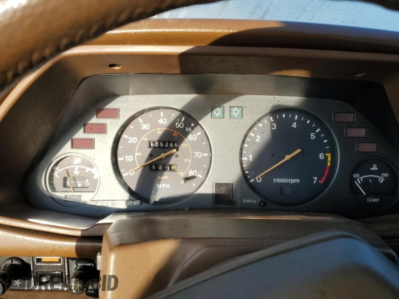 1980 Datsun 280ZX z VIN HS130221335, wystawiony jako Copart lot #76338304 z przebiegiem 135 266 mil mil oraz Szkody całkowita. Historia ofert i sprzedaży dostępna na DreamBid. Obrazek 9.