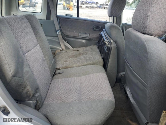 2000 Chevrolet Tracker with VIN 2CNBJ13C1Y6941795, listed as a Copart auction lot 47677035 with 240669 miles and Salvage Title. Bid and sale history available at carsss.com. Image 10.