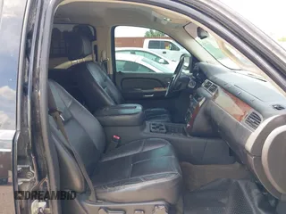 2008 Chevrolet Suburban 3LT with VIN 3GNFC16068G165063, listed as a IAAI auction lot 42413253 with 254,967 mi miles and . Bid and sale history available at DreamBid. Image 5.