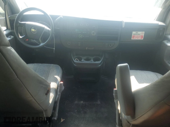 2014 Chevrolet Express Passenger 1LT with VIN 1GAZGYFG9E1209169, listed as a Copart auction lot 59921885 with 310,119 mi miles and Clean title. Bid and sale history available at DreamBid. Image 8.