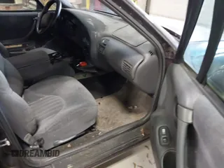 1999 Pontiac Bonneville SE z VIN 1G2HX52K2XH219410, wystawiony jako IAAI lot #41755411 z przebiegiem 187 752 mil mil oraz . Historia ofert i sprzedaży dostępna na DreamBid. Obrazek 5.