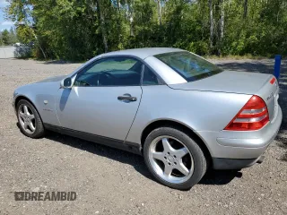 1998 Mercedes-Benz SLK-Class with VIN WDBKK47F1WF017477, listed as a Copart auction lot 70142844 with 136,385 mi miles and Clean Title. Bid and sale history available at carsss.com. Image 2.