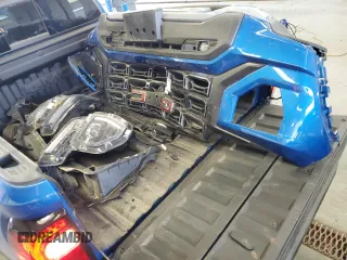 2024 GMC Canyon 4WD AT4 with VIN 1GTP6DEK3R1114273, listed as a Copart auction lot 71103464 with 5,549 mi miles and Salvage Title. Bid and sale history available at carsss.com. Image 12.