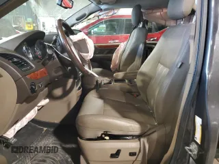 2016 Chrysler Town & Country Touring with VIN 2C4RC1BG7GR293975, listed as a Copart auction lot 45395105 with 176,524 mi miles and Salvage Title. Bid and sale history available at carsss.com. Image 7.