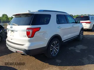 2016 Ford Explorer Platinum z VIN 1FM5K8HT4GGB58612, wystawiony jako IAAI lot #42617270 z przebiegiem 122 875 mil mil oraz . Historia ofert i sprzedaży dostępna na DreamBid. Obrazek 4.