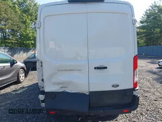2020 Ford Transit Cargo с VIN 1FTBR1CG7LKB35143, выставлен на аукционе IAAI как лот 42353601 с пробегом 118 549 миль миль и . История ставок и продаж доступна на DreamBid. Изображение 16.