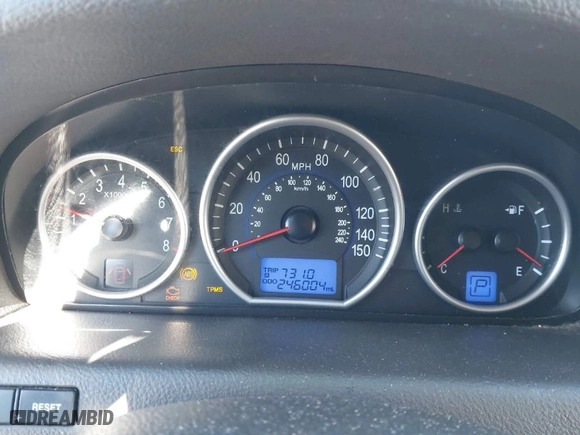 2012 Hyundai Veracruz Limited with VIN KM8NU4CC4CU204591, listed as a IAAI auction lot 41365433 with 246,004 mi miles. Bid and sale history available at carsss.com. Image 7.