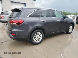 2019 Kia Sorento LX z VIN 5XYPG4A34KG534173, wystawiony jako Copart lot #57404535 z przebiegiem 112 688 mil mil oraz Szkoda całkowita • Salvage title. Historia ofert i sprzedaży dostępna na DreamBid. Obrazek 3.