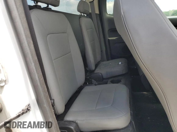 2018 Chevrolet Colorado 2WD Work Truck z VIN 1GCHSBEA1J1226487, wystawiony jako Copart lot #56185945 z przebiegiem 141 220 mil mil oraz Szkoda całkowita • Salvage title. Historia ofert i sprzedaży dostępna na DreamBid. Obrazek 10.
