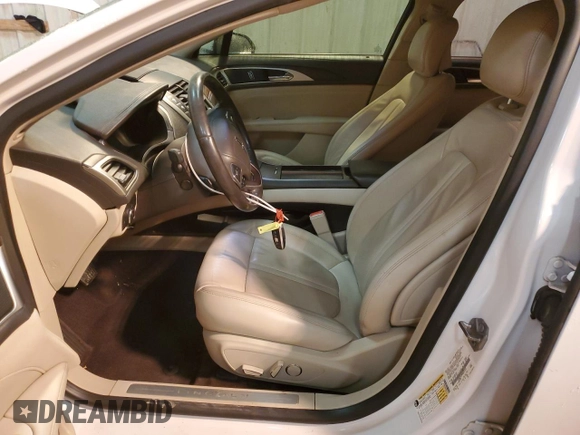 2018 Lincoln MKZ Select z VIN 3LN6L5C99JR621212, wystawiony jako Copart lot #44551225 z przebiegiem 121 303 mil mil oraz Szkoda całkowita • Salvage title. Historia ofert i sprzedaży dostępna na DreamBid. Obrazek 7.