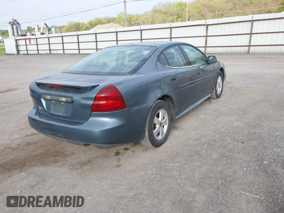 2006 Pontiac Grand Prix with VIN 2G2WP552661248185, listed as a IAAI auction lot 42111078 with 98,387 mi miles. Bid and sale history available at carsss.com. Image 4.