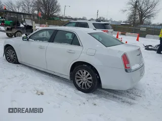 2013 Chrysler 300 z VIN 2C3CCAAG5DH743393, wystawiony jako IAAI lot #41585284 z przebiegiem 134 429 mil mil oraz . Historia ofert i sprzedaży dostępna na DreamBid. Obrazek 3.