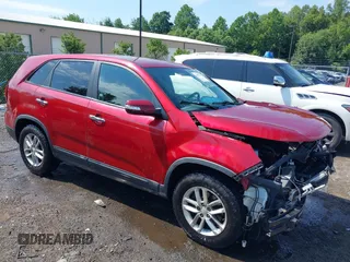 2014 Kia Sorento LX с VIN 5XYKT3A65EG512942, выставлен на аукционе IAAI как лот 42653421 с пробегом 98 462 миль миль и . История ставок и продаж доступна на DreamBid. Изображение 1.