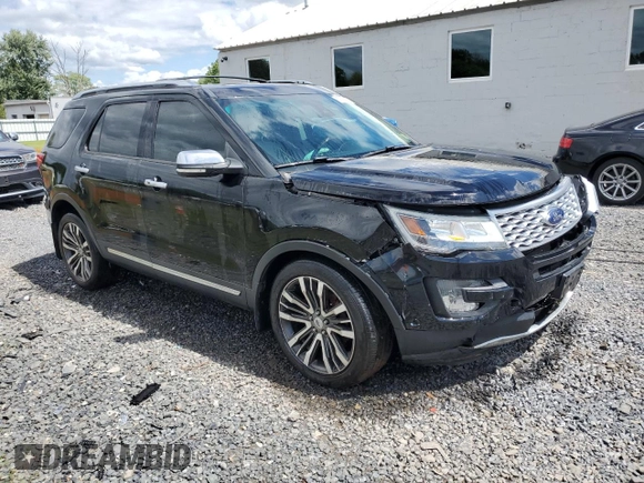 2016 Ford Explorer Platinum z VIN 1FM5K8HT8GGC52573, wystawiony jako Copart lot #57137975 z przebiegiem 146 451 mil mil oraz Szkoda całkowita • Salvage title. Historia ofert i sprzedaży dostępna na DreamBid. Obrazek 4.