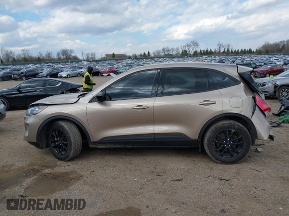 2020 Ford Escape SE Sport Hybrid with VIN 1FMCU0BZXLUC08683, listed as a IAAI auction lot 41882926 with 59,831 mi miles and . Bid and sale history available at DreamBid. Image 14.