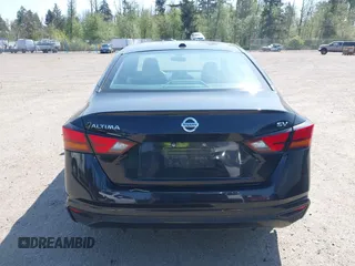 2022 Nissan Altima 2.5 SV with VIN 1N4BL4DV6NN328262, listed as a IAAI auction lot 42110746 with 56,204 mi miles. Bid and sale history available at carsss.com. Image 17.