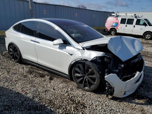 2017 Tesla Model X 90D z VIN 5YJXCBE21HF054304, wystawiony jako Copart lot #48428795 z przebiegiem Nie podano mil oraz Czysty tytuł • Clean title. Historia ofert i sprzedaży dostępna na DreamBid. Obrazek 4.