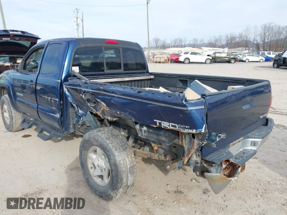 2006 Toyota Tacoma with VIN 5TEUU42N46Z247343, listed as a IAAI auction lot 41235061 with 189,193 mi miles. Bid and sale history available at carsss.com. Image 3.