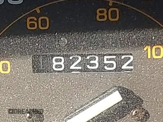 1990 Geo Prizm z VIN 1Y1SK7169LZ039342, wystawiony jako IAAI lot #42035615 z przebiegiem 182 352 mil mil oraz . Historia ofert i sprzedaży dostępna na DreamBid. Obrazek 7.