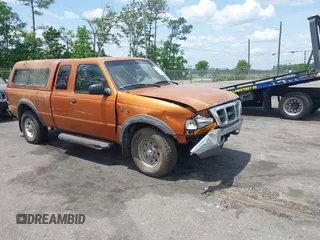 2000 Ford Ranger XLT with VIN 1FTZR15X2YTA80873, listed as a IAAI auction lot 42142006 with 270,755 mi miles. Bid and sale history available at carsss.com. Image 1.