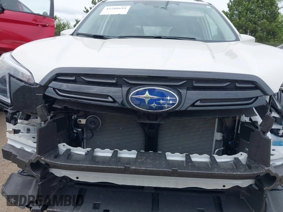 2024 Subaru Forester Premium with VIN JF2SKADC1RH496259, listed as a IAAI auction lot 42288694 with 13,568 mi miles and . Bid and sale history available at DreamBid. Image 6.