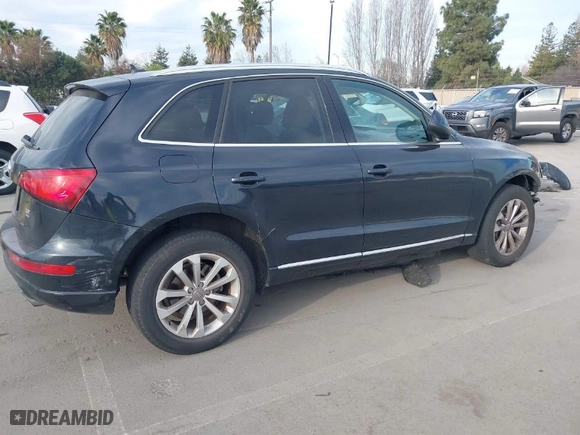 2014 Audi Q5 Premium Plus with VIN WA1LFAFP8EA106410, listed as a IAAI auction lot 41701297 with 131,735 mi miles. Bid and sale history available at carsss.com. Image 4.