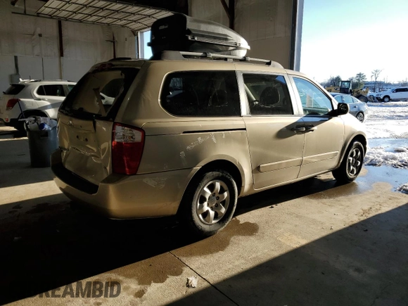 2008 Kia Sedona LX with VIN KNDMB233186195046, listed as a Copart auction lot 88663145 with 200,386 mi miles and Salvage Title. Bid and sale history available at DreamBid. Image 3.