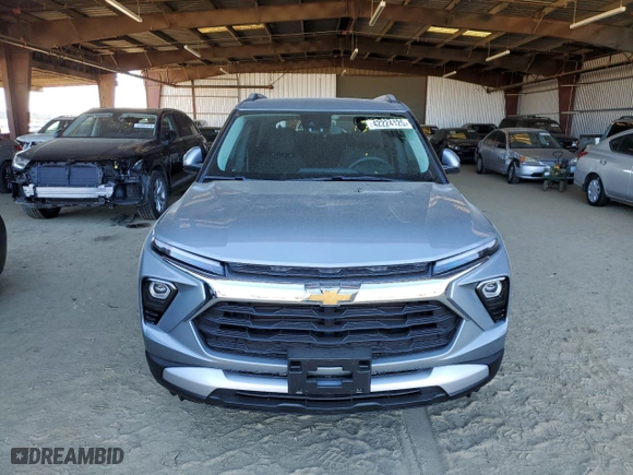 2025 Chevrolet TrailBlazer LT with VIN KL79MPSP2SB003498, listed as a Copart auction lot 42224125 with 2,612 mi miles and Salvage Title. Bid and sale history available at carsss.com. Image 5.