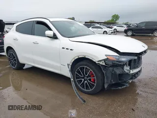 2018 Maserati Levante S GranSport z VIN ZN661YUS5JX301985, wystawiony jako IAAI lot #42180610 z przebiegiem 61 795 mil mil oraz . Historia ofert i sprzedaży dostępna na DreamBid. Obrazek 1.
