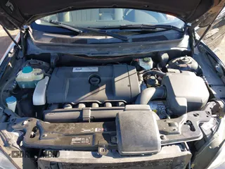 2014 Volvo XC90 with VIN YV4952CY5E1693992, listed as a IAAI auction lot 41216283 with 171,825 mi miles. Bid and sale history available at carsss.com. Image 10.