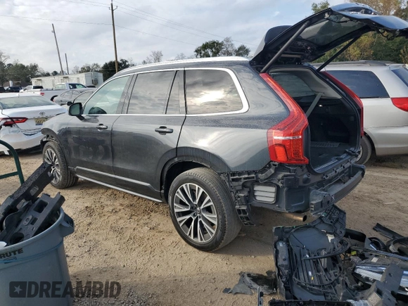 2021 Volvo XC90 Momentum with VIN YV4A221K0M1710832, listed as a Copart auction lot 82125624 with 47,023 mi miles and Salvage Title. Bid and sale history available at carsss.com. Image 2.