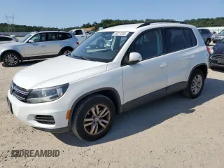 2016 Volkswagen Tiguan SE z VIN WVGBV7AX2GW577999, wystawiony jako Copart lot #55211325 z przebiegiem 128 577 mil mil oraz Szkoda całkowita • Salvage title. Historia ofert i sprzedaży dostępna na DreamBid. Obrazek 1.
