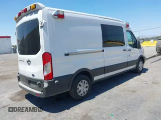 2017 Ford Transit z VIN 1FDYR2CM3HKA31676, wystawiony jako IAAI lot #42641414 z przebiegiem 315 686 mil mil oraz . Historia ofert i sprzedaży dostępna na DreamBid. Obrazek 4.
