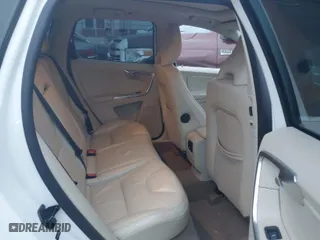 2012 Volvo XC60 3.2L with VIN YV4952DL4C2305502, listed as a IAAI auction lot 41933334 with 146,746 mi miles. Bid and sale history available at carsss.com. Image 8.