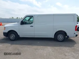 2018 Nissan NV Cargo S z VIN 1N6BF0KM7JN808869, wystawiony jako IAAI lot #42091339 z przebiegiem 242 385 mil mil oraz . Historia ofert i sprzedaży dostępna na DreamBid. Obrazek 14.