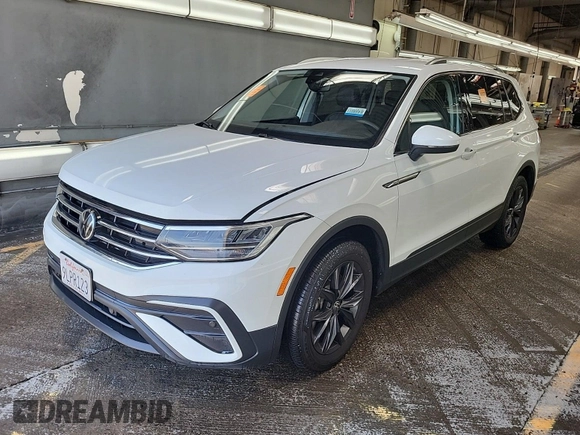 2024 Volkswagen Tiguan SE с VIN 3VV3B7AX4RM085495, выставлен на аукционе IAAI как лот 42796456 с пробегом 34 680 миль миль и . История ставок и продаж доступна на DreamBid. Изображение 20.