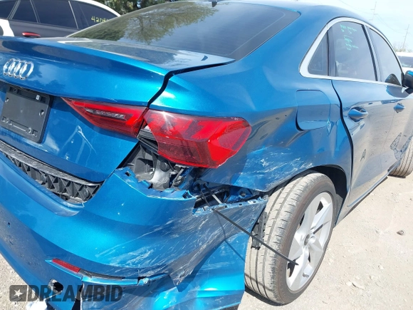 2023 Audi A3 Premium z VIN WAUAUDGY1PA084908, wystawiony jako IAAI lot #42048782 z przebiegiem 28 860 mil mil oraz . Historia ofert i sprzedaży dostępna na DreamBid. Obrazek 6.