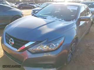 2018 Nissan Altima 2.5 SL with VIN 1N4AL3AP1JC270966, listed as a IAAI auction lot 41331808 with 130,846 mi miles. Bid and sale history available at carsss.com. Image 17.