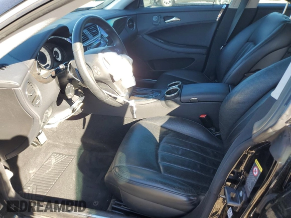 2009 Mercedes-Benz CLS 550 with VIN WDDDJ72X99A147500, listed as a Copart auction lot 74276374 with 73,957 mi miles and Salvage title. Bid and sale history available at DreamBid. Image 7.