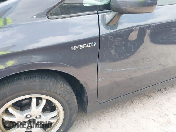 2011 Toyota Prius I z VIN JTDKN3DU4B0303598, wystawiony jako IAAI lot #42267391 z przebiegiem Nie podano mil oraz . Historia ofert i sprzedaży dostępna na DreamBid. Obrazek 16.