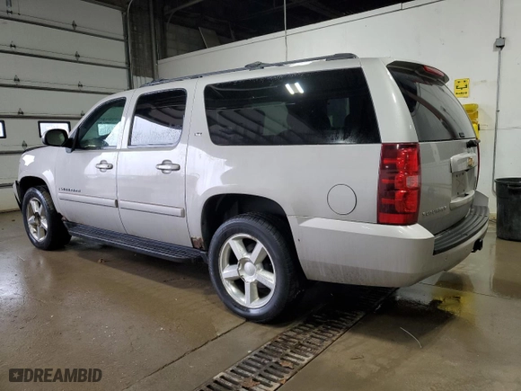 2007 Chevrolet Suburban LTZ with VIN 1GNFK16307J162914, listed as a Copart auction lot 47582955 with 275,908 mi miles and Salvage Title. Bid and sale history available at carsss.com. Image 2.