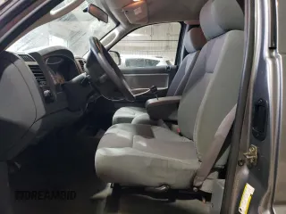 2005 Dodge Dakota SLT with VIN 1D7HW42N95S260559, listed as a Copart auction lot 47624215 with 114,398 mi miles and Salvage Title. Bid and sale history available at DreamBid. Image 7.