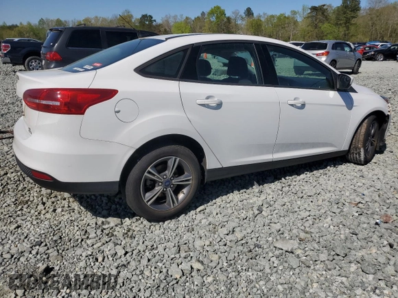 2018 Ford Focus SE with VIN 1FADP3FE4JL220247, listed as a Copart auction lot 52694315 with 25,285 mi miles and Salvage Title. Bid and sale history available at carsss.com. Image 3.